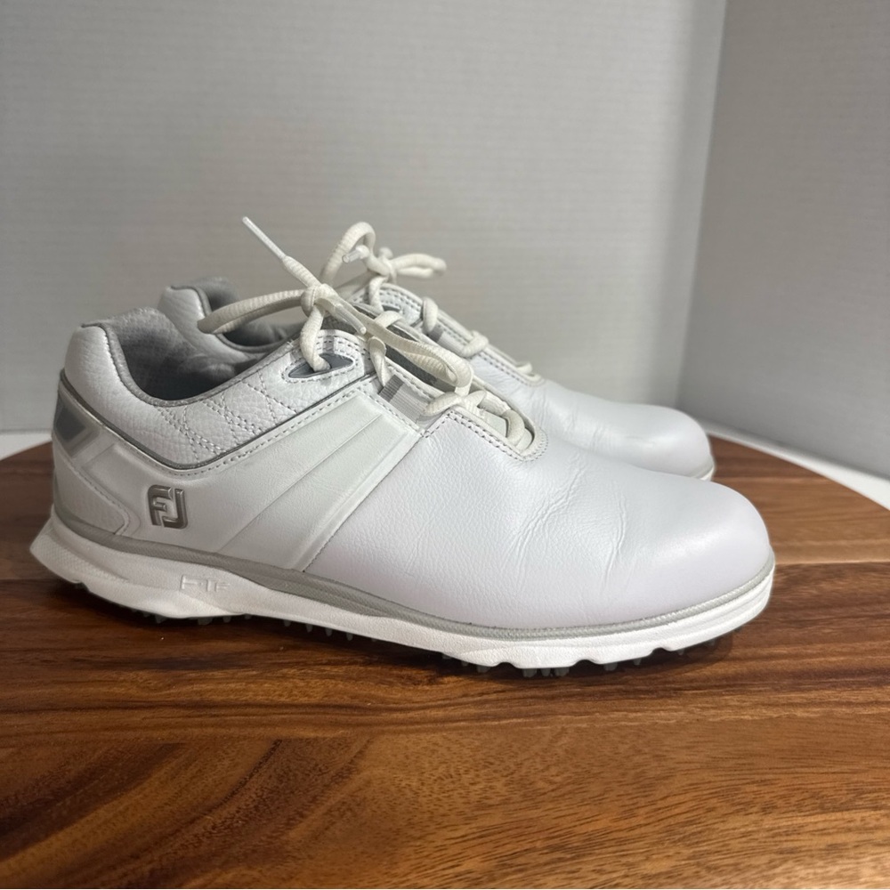 FootJoy FJ Women's Golf Shoes Size 7M